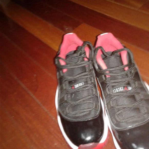 Shoes - Picture 8 of 8